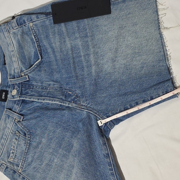 New! Anthropologie Edwin Cai 7" Inseam Distressed Blue Denim Shorts Grunge - Picture 8 of 16